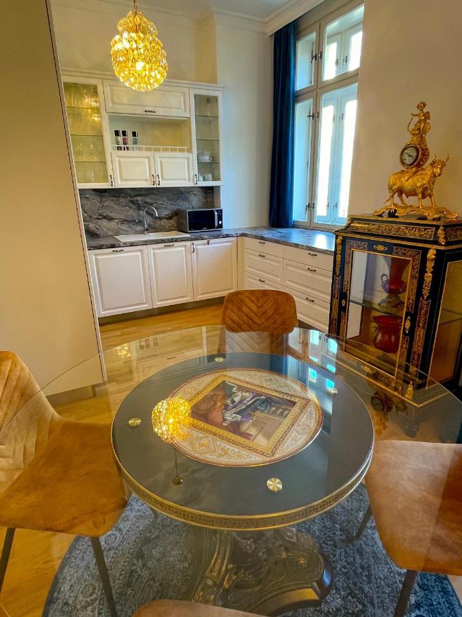 Karlsbad Prestige Appartement Buitenkant foto