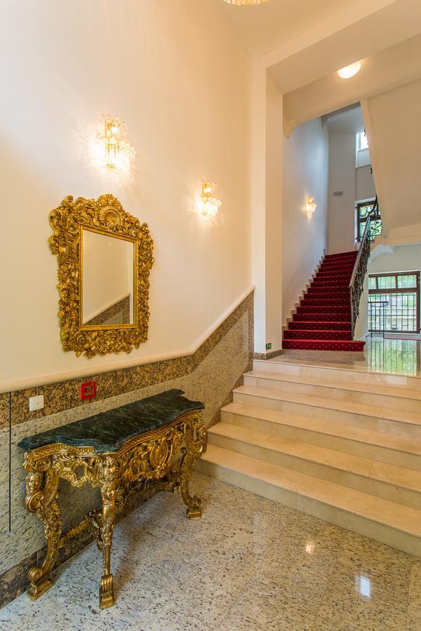 Karlsbad Prestige Appartement Buitenkant foto